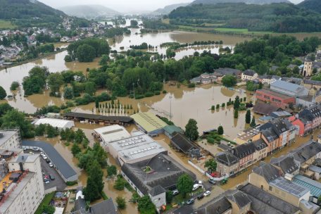 „Höhere Gewalt“ / Weiterhin Kurzarbeit für flutgeschädigte Firmen möglich – Im September wurden 11.992 Vollzeitstellen gefördert