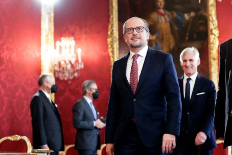 Österreich / Adeliger Kanzler von Kurz’ Gnaden – der neue Kanzler Alexander Schallenberg im Porträt