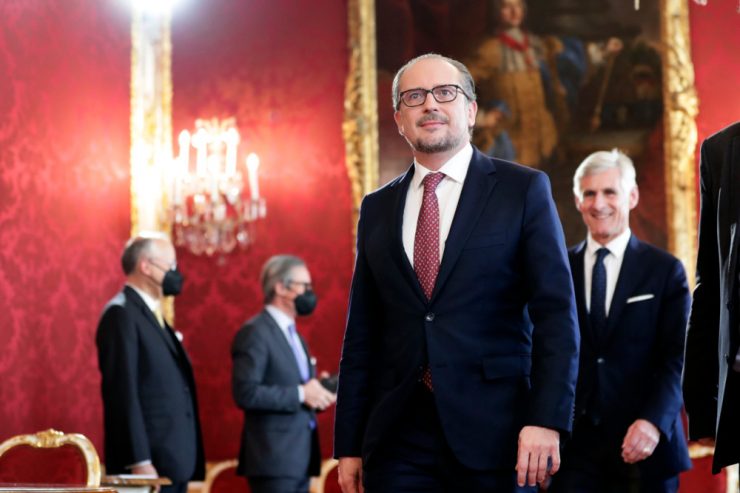 Österreich / Adeliger Kanzler von Kurz’ Gnaden – der neue Kanzler Alexander Schallenberg im Porträt