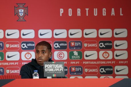 FLF / Leandro Barreiro über das ausverkaufte Stadion in Faro: „Wir müssen uns selbst anpeitschen“