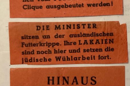 Diese judenfeindlichen Zettel wurden in der Nacht zum 9. Juli 1940 insbesondere an der Eingangst&uuml;re der hauptst&auml;dtischen Synagoge aufgeklebt. In der Nacht zum 17. Juli 1940 wurden solche Zettel an verschiedenen Stellen der Stadt Diekirch aufgeklebt.
