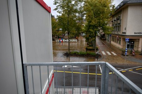 Bei gutem Wetter turnen gerne auch Kinder an den Buchstaben herum. Erwachsene nutzen den Schriftzug indessen für Selfies.
