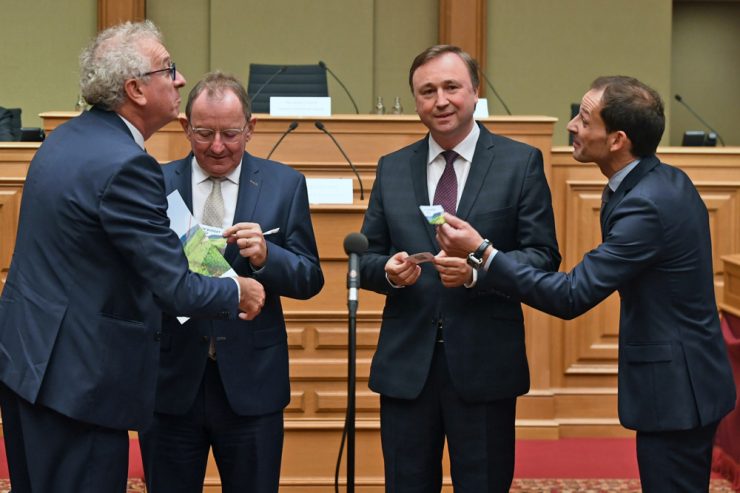 Haushalt / Finanzminister erteilt Austeritätspolitik eine Abfuhr