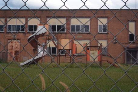 Waffen / Sechstklässler in Russland feuert zwei Schüsse in Schule ab