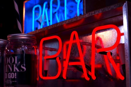 Les affres du délit de faciès / Entrée sélective dans les bars et discothèques