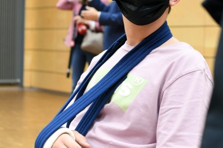 Lorenzo ist Schüler einer 6e und freut sich, in Zukunft wieder ohne Aufwand an Freizeitaktivitäten teilnehmen zu können