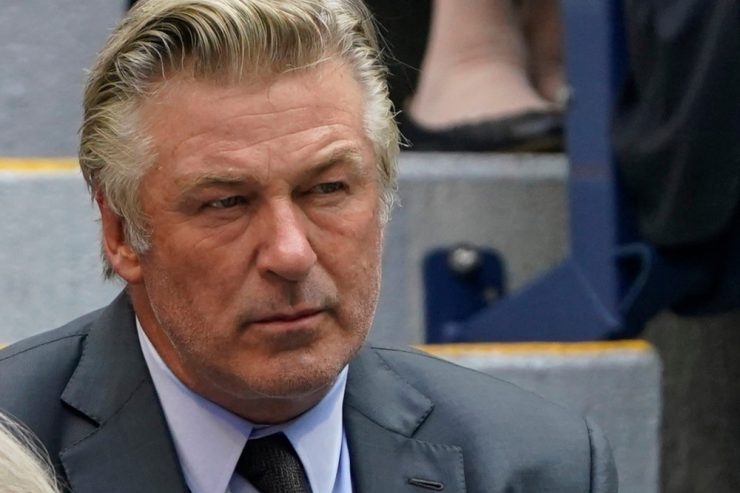 Unfall an Filmset / Alec Baldwin erschießt Kamerafrau mit Requisitenwaffe