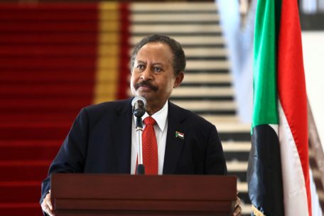 Putschversuch im Sudan / General verkündet Auflösung der Regierung – Zehntausende Menschen protestieren 