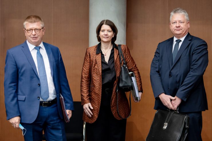 Deutschland / Nachrichtendienste geben Einblicke in ihre Erkenntnisse