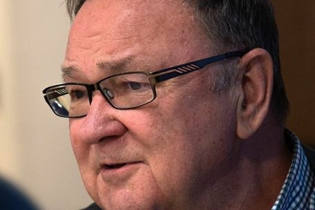 Michail Krutichin, Jahrgang 1946, hat an der Moskauer Staatsuniversit&auml;t Arabistik studiert. 20 Jahre lang arbeitete er als Korrespondent der damals noch sowjetischen Nachrichtenagentur TASS in Kairo, Damaskus, Teheran und Beirut. Seit den 1990ern analysiert er den &Ouml;l- und Gasmarkt in den ehemaligen Sowjetrepubliken. Er ist Partner im Consulting-Unternehmen RusEnergy und lebt in Moskau. 