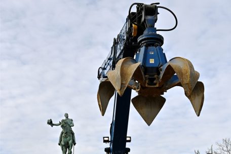 Mémoire sélective / Des lacunes monumentales: Au Luxembourg des monuments manquent de diversité
