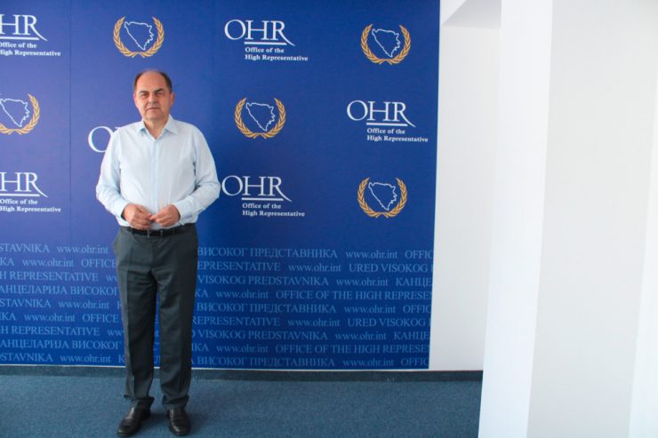 Balkan / Vermasselter Start im neuen Amt: Bosniens neuer Hoher Repräsentant Christian Schmidt