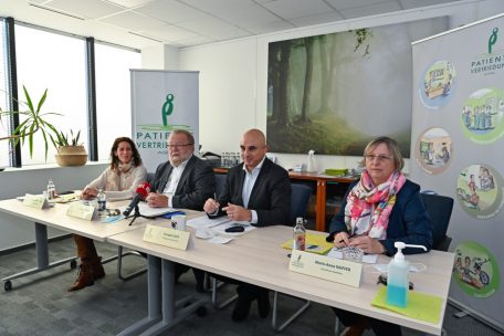 „Taxi-Ambulanzen“ / Patientenvertretung verlangt Qualität und klare Regeln