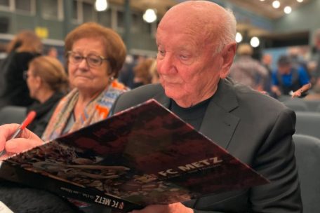 L&rsquo;ex-pr&eacute;sident du FC Metz Carlo Molinari est venu pour la projection de &bdquo;Carlo, passion pr&eacute;sident&ldquo;, un documentaire sign&eacute; Arnaud Ca&euml;l sur sa vie