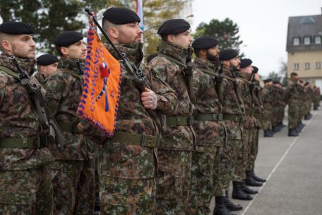 Die Armee soll keine reine Männerdomäne sein: Künftig soll das Korps noch attraktiver für Frauen gestaltet werden. Generell aber will die Politik die Einsatzkräfte in Zukunft „robuster und besser“ ausstatten.