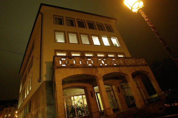 Politik / Stühlerücken beim Staatsrat: Martine Lamesch tritt überraschend von ihrem Amt zurück