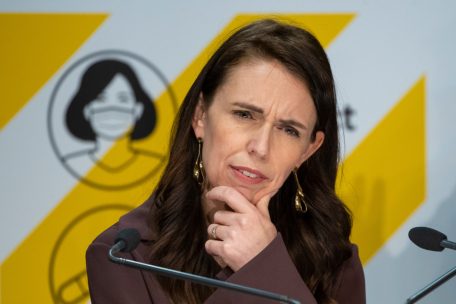 Neuseeland / Jacinda Arderns Stern beginnt zu sinken