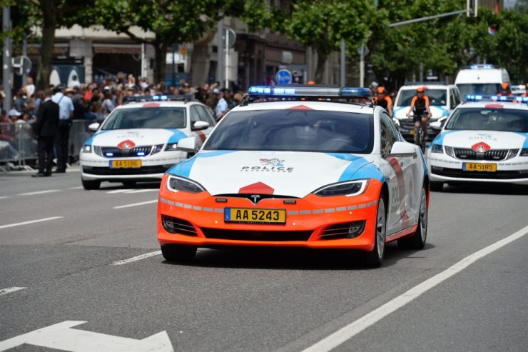 Weit weg von 50 Prozent elektrisch / Luxemburger Polizei hat nur 20 E-Autos – bei einem Fuhrpark von 870