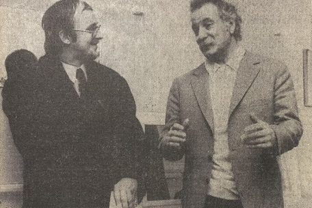 Georges Brassens en 1973 en discussion avec le journaliste du Tageblatt, Guy Wagner