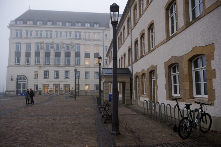 Ungewöhnlicher Prozess  / Untersuchungsrichter fühlt sich von Anwalt unter Druck gesetzt