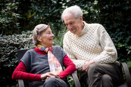 WHO und ECDC / Studie: Corona-Impfstoffe haben in Europa 469.186 Leben von über 60-Jährigen gerettet