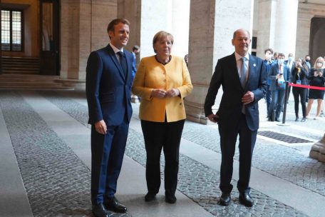 Souplesse budgétaire / La France salue Angela Merkel, mais attend beaucoup de son successeur