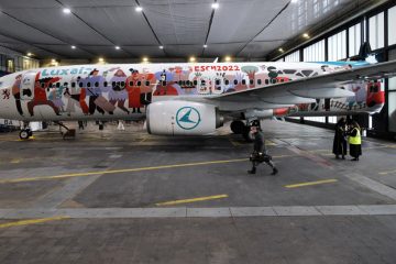 Findel / Kulturjahr 2022: Eine Luxair-Maschine mit Escher Flair