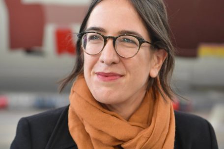 K&uuml;nstlerin Lynn Cosyn