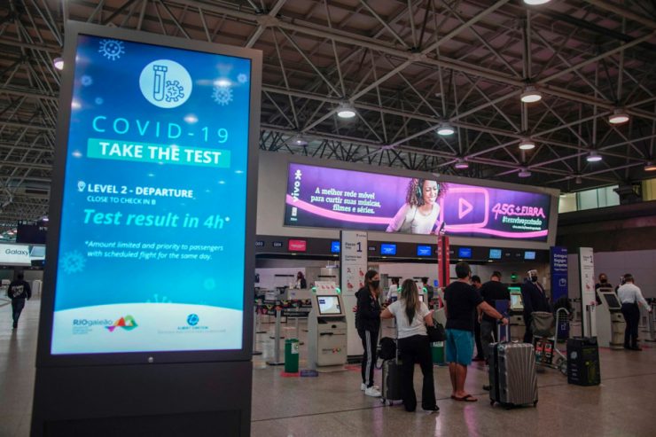 Sorge vor Omikron / Verdachtsfall in Deutschland und zwei Fälle der Variante in Großbritannien entdeckt