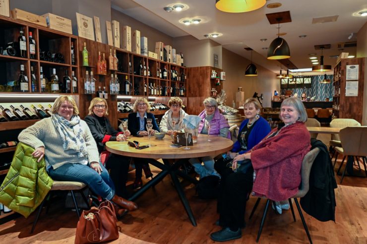 Reaktionen / 2G tut offenbar nicht wirklich weh: In Esch nehmen Gastronomen und Kunden es, wie es kommt