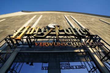Theater / „Harry Potter“ feiert Premiere in Hamburg