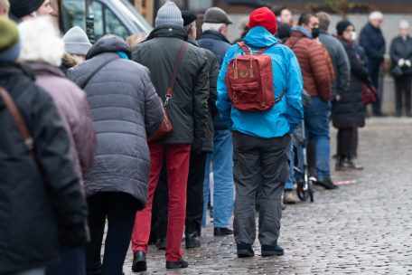 Studie / Biontech-Impfstoff schützt offenbar nur teilweise gegen Omikron 