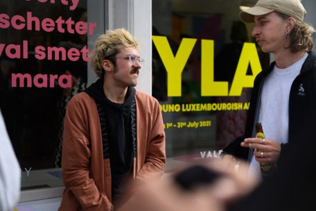 Kunstecke / Rue Notre-Dame mit Galerie-Zuwachs