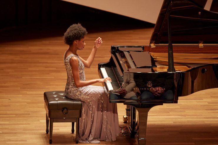 Alain spannt den Bogen / Von Feinarbeit und musikalischem Feuer