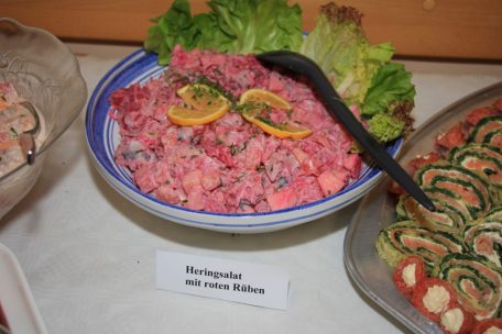 Heringsalat mit Roter Bete aus Norddeutschland