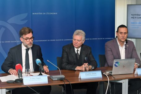 Wirtschaftsminister Franz Fayot mit Charles Sirois und Stewart Bain (beide NorthStar)