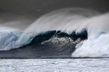 Pandemie / Wand statt Welle: Was Omikron für Luxemburg bedeuten könnte