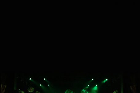 D’Déiere sinn eigentlech jonk Mënschen – mee duerch d’Drénke vun enger speziell preparéierter Limonad goufe se verhext