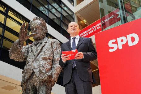 Deutschland / Nach dem Wahlsieg bleibt die Finanzlage der SPD angespannt