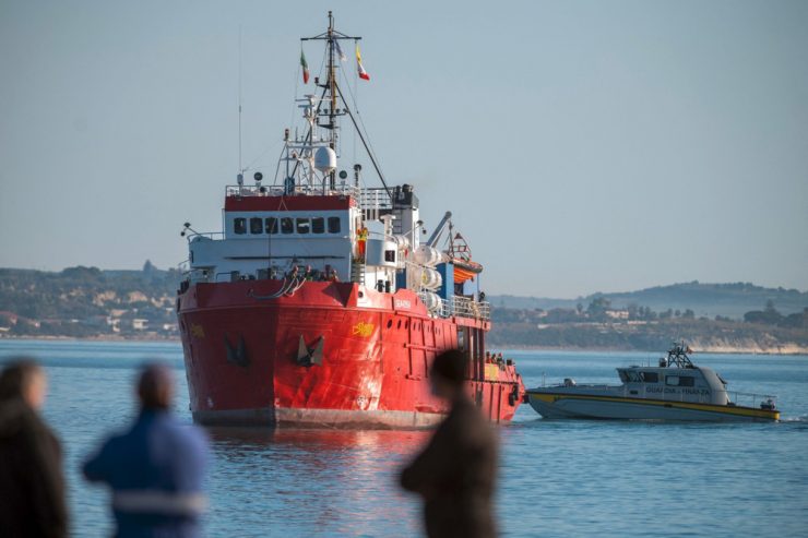 Migration / 2021 kamen wieder mehr Flüchtlinge nach Italien