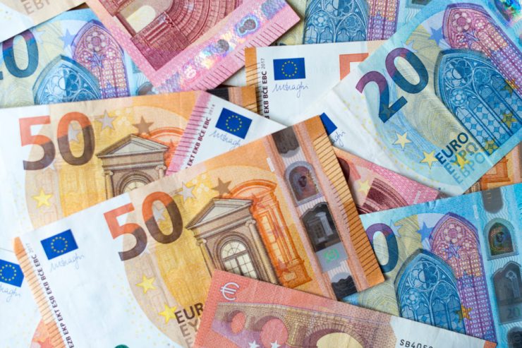 Wirtschaft / „Teuro“ oder „Stabilo“? 20 Jahre Euro-Bargeld