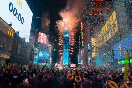 In New York wurden dieses Jahr wieder mehr Menschen zum Times Square vorgelassen