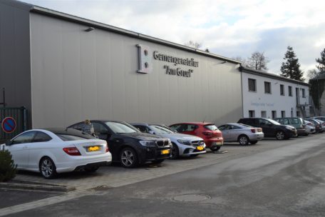 Die Gemeindewerkstätten an der rue du Fossé sollen aus dem Dorfkern in die Industriezone umziehen. Dort wird ein neues Gebäude entstehen. Gesamtkostenpunkt: 7 Millionen Euro.