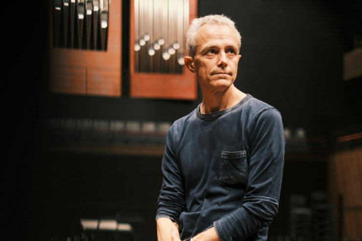 Alain spannt den Bogen / „Manchmal gehen Künstler einfach verloren“