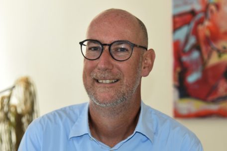 Gilles Baum, DP-Abgeordneter und Pr&auml;sident der Kommission f&uuml;r Bildung, spricht von einer regelrechten Explosion der Infektionszahlen bei Kindern und Jugendlichen