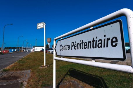 Die Gef&auml;ngnisverwaltung w&uuml;rde sich dem Mindestlohn f&uuml;r Gefangene im normalen Strafvollzug nicht widersetzen. Pl&auml;ne gibt es derzeit aber keine.