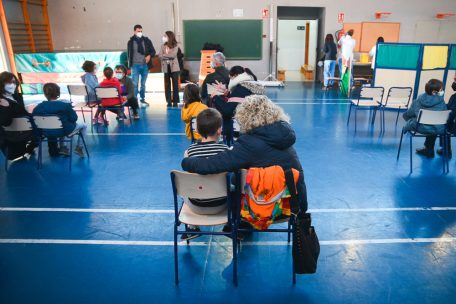 Spaniens radikaler Kurswechsel / Madrid will Covid-19 nur noch als Grippe einordnen