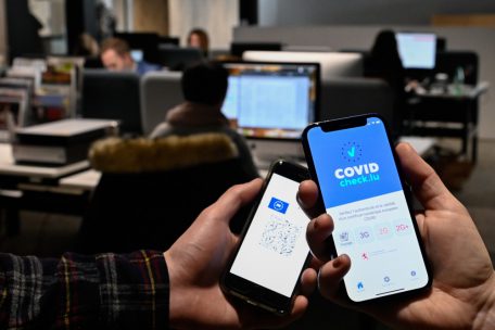Die Nachweise sollen mit der Covid-Check-Applikation &uuml;berpr&uuml;ft werden, in der es unter anderem eine Funktion f&uuml;r &bdquo;3G&ldquo; gibt