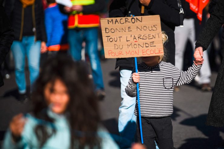 France / Enseignants, pouvoir d’achat, épargne: Macron cherche l’apaisement … quoi qu’il en coûte