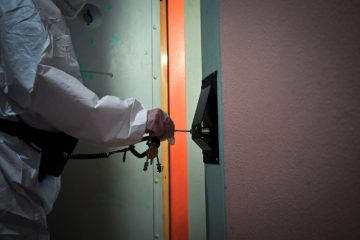 Strafvollzug / Impfung im Gefängnis: Zwischen skeptischen Insassen und niedrigen Infektionszahlen